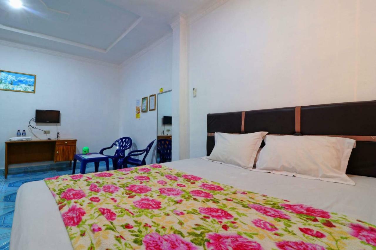 Hotel Rembulan Tebing Tinggi Esterno foto